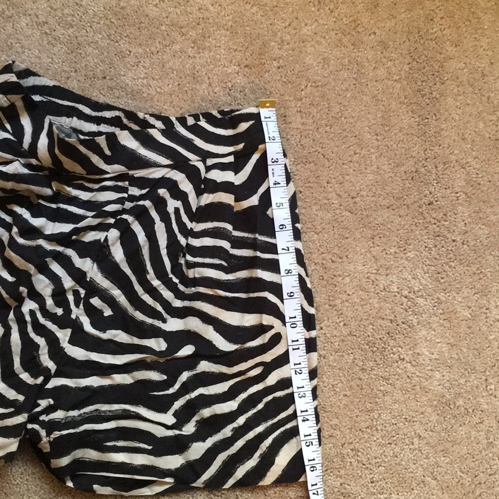 Adorable Shorts with Pockets! - Picture 6 of 6